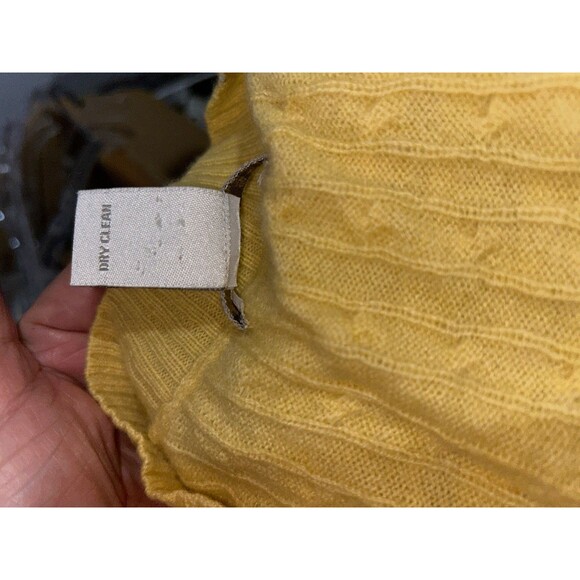 Tweeds Women’s 100% 2-Ply Cashmere Scoop Neck Sweater size L Butter Yellow - Picture 7 of 7
